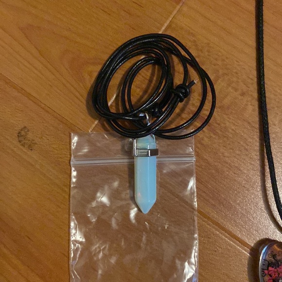 NECKLACES - Picture 2 of 10